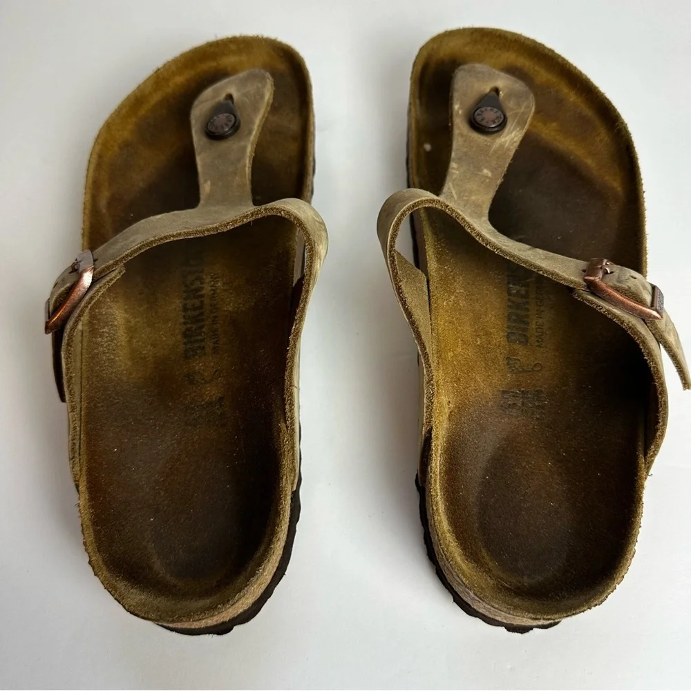 Birkenstock Gizeh Sandals Women's Size 10 or Men's 8 EU 41 Thong Shoes Tan - Picture 3 of 9